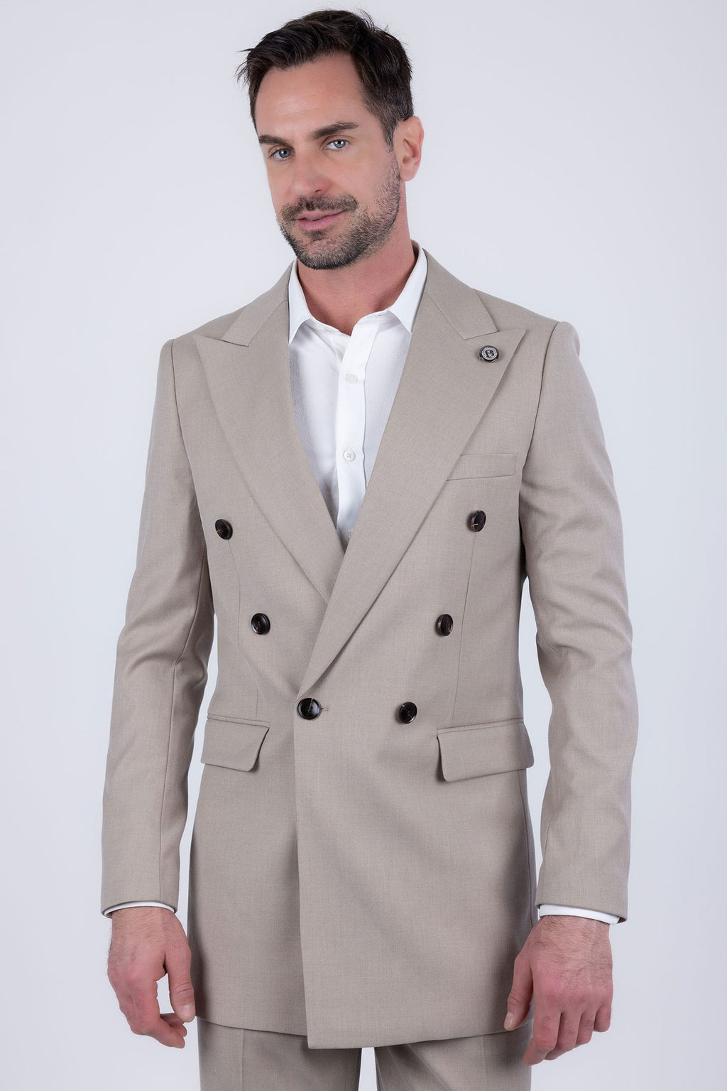 Mistcape Stable Peak Lapel Suit